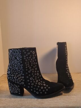 New Jeffrey Campbell Bravado Black Suede Eyelet Ankle Boots US 7